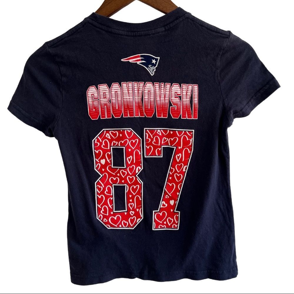 New England Patriots Gronkowski #87 Short Sleeve Top Heart Graphic Girls Small